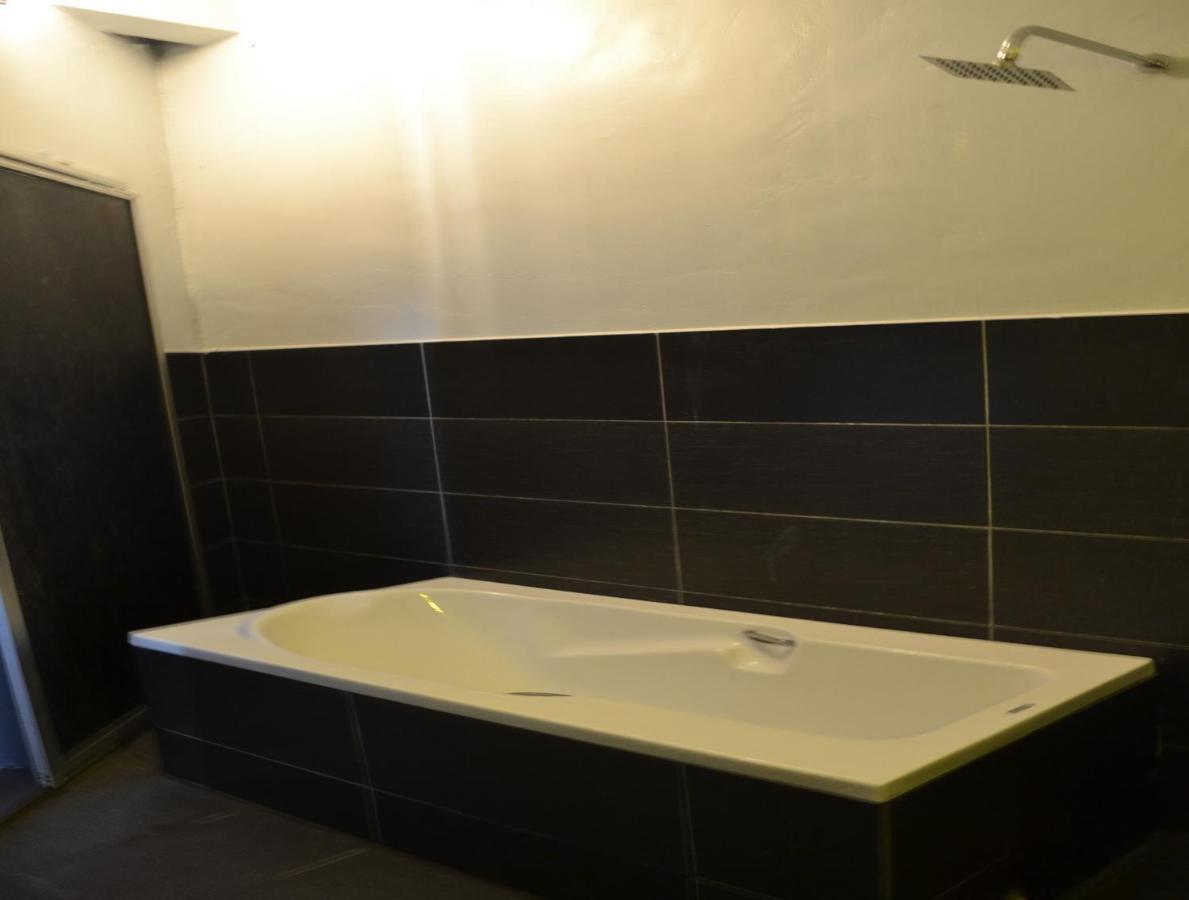 Pine Hotel Batu Gajah Extérieur photo
