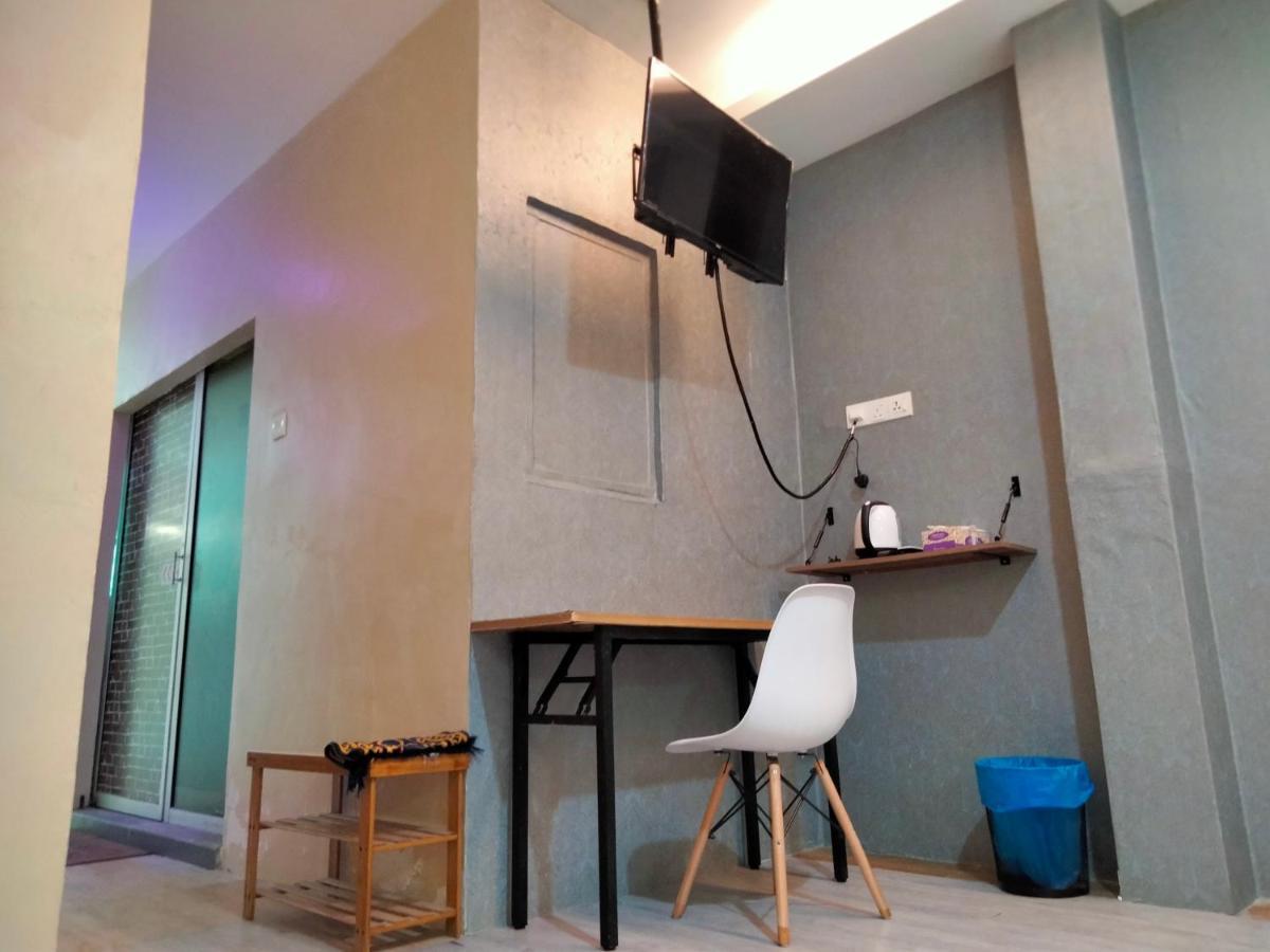 Pine Hotel Batu Gajah Extérieur photo