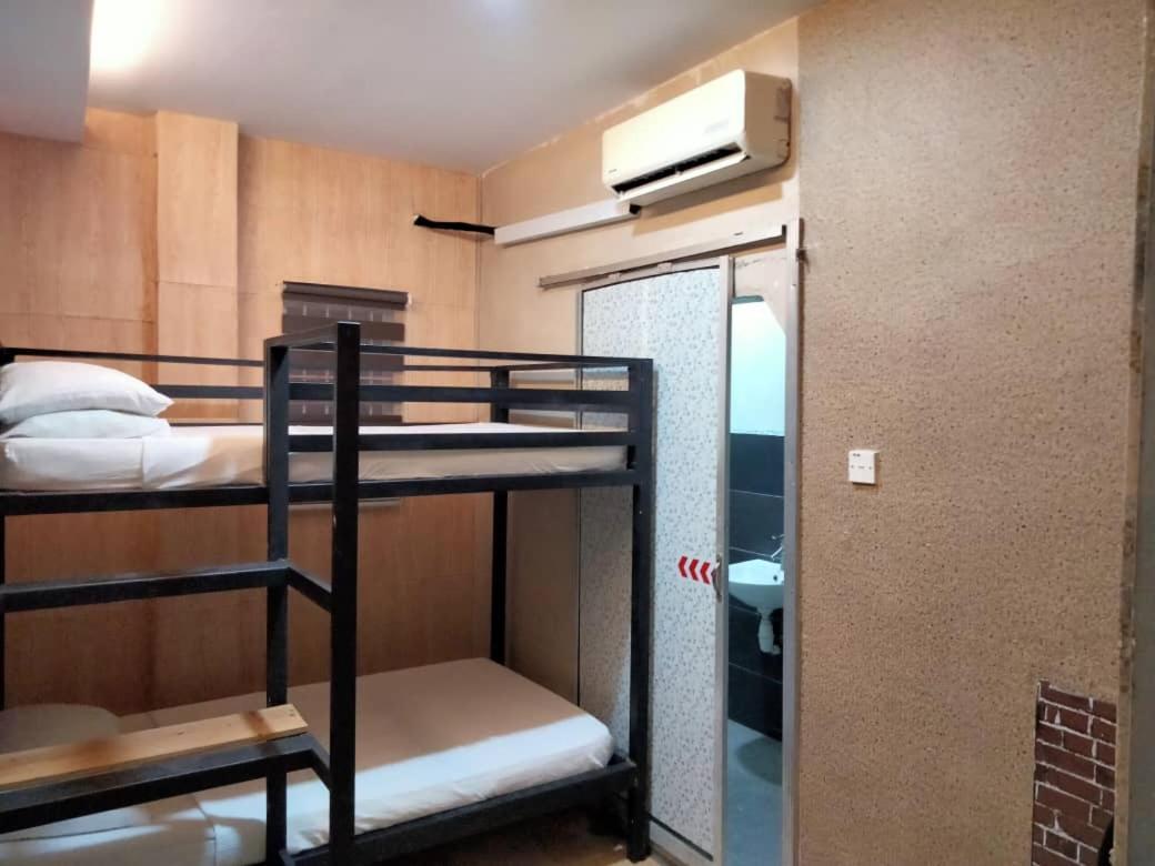 Pine Hotel Batu Gajah Extérieur photo